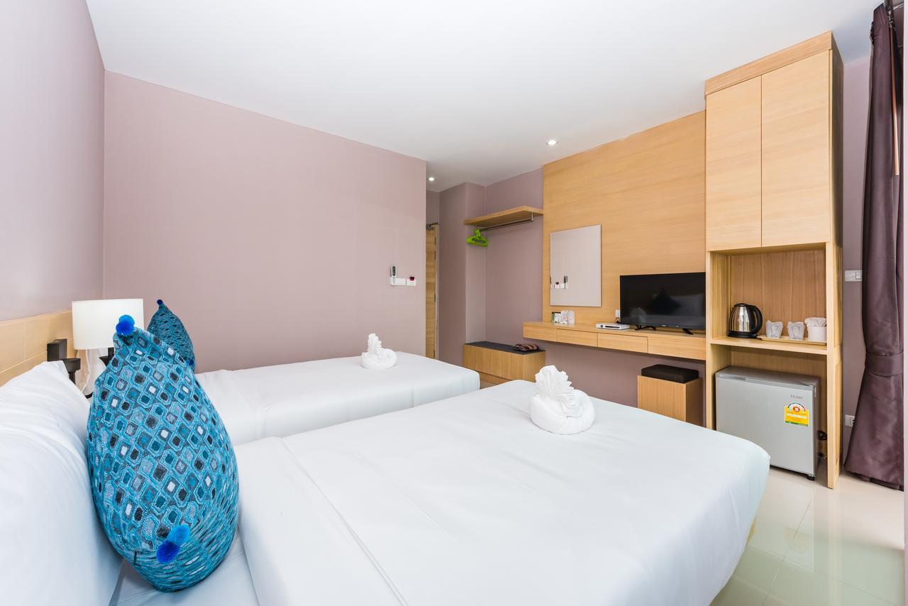 Royal Luxury Hotel Patong Exterior photo